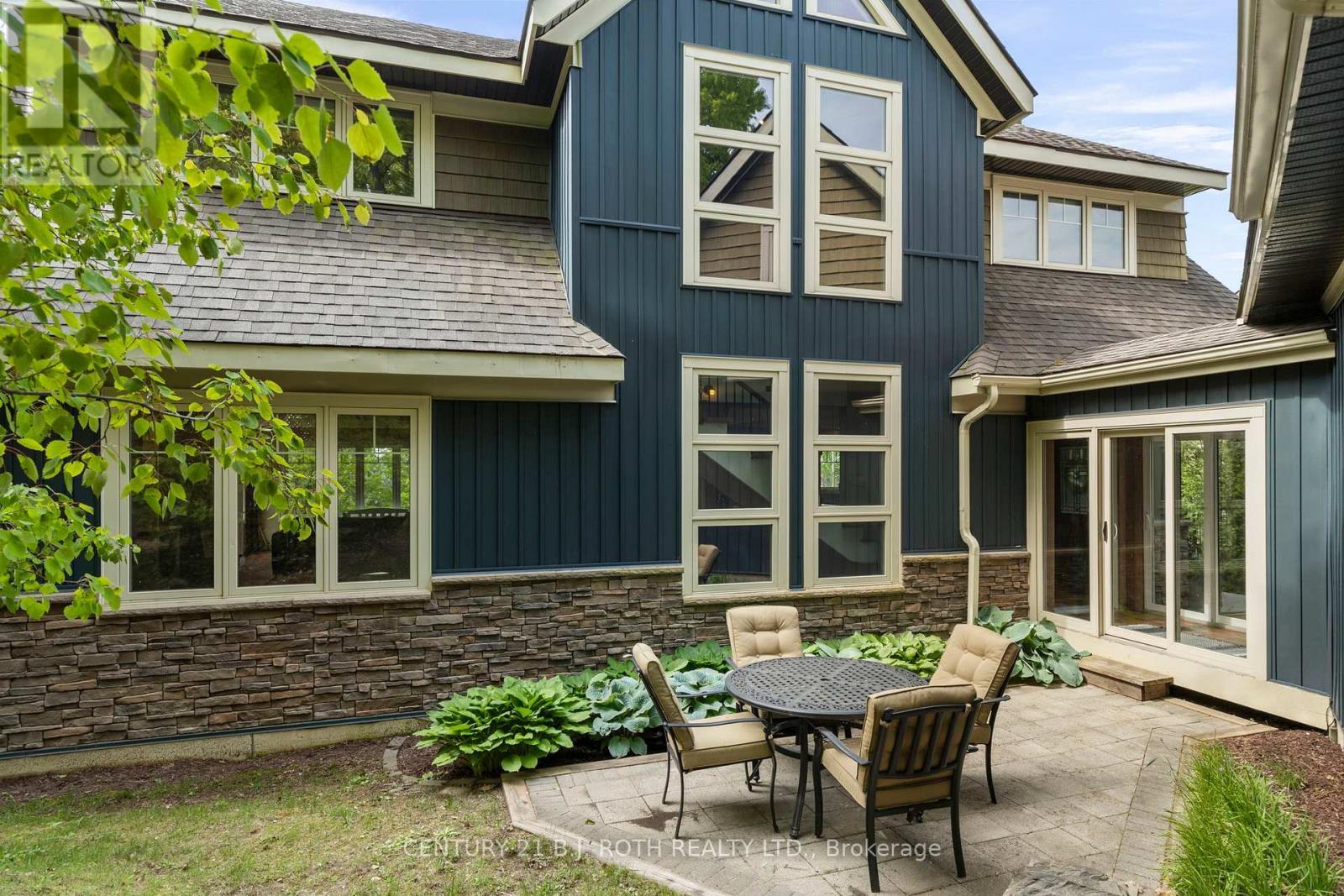 7 Pine Point, Oro-Medonte, ON