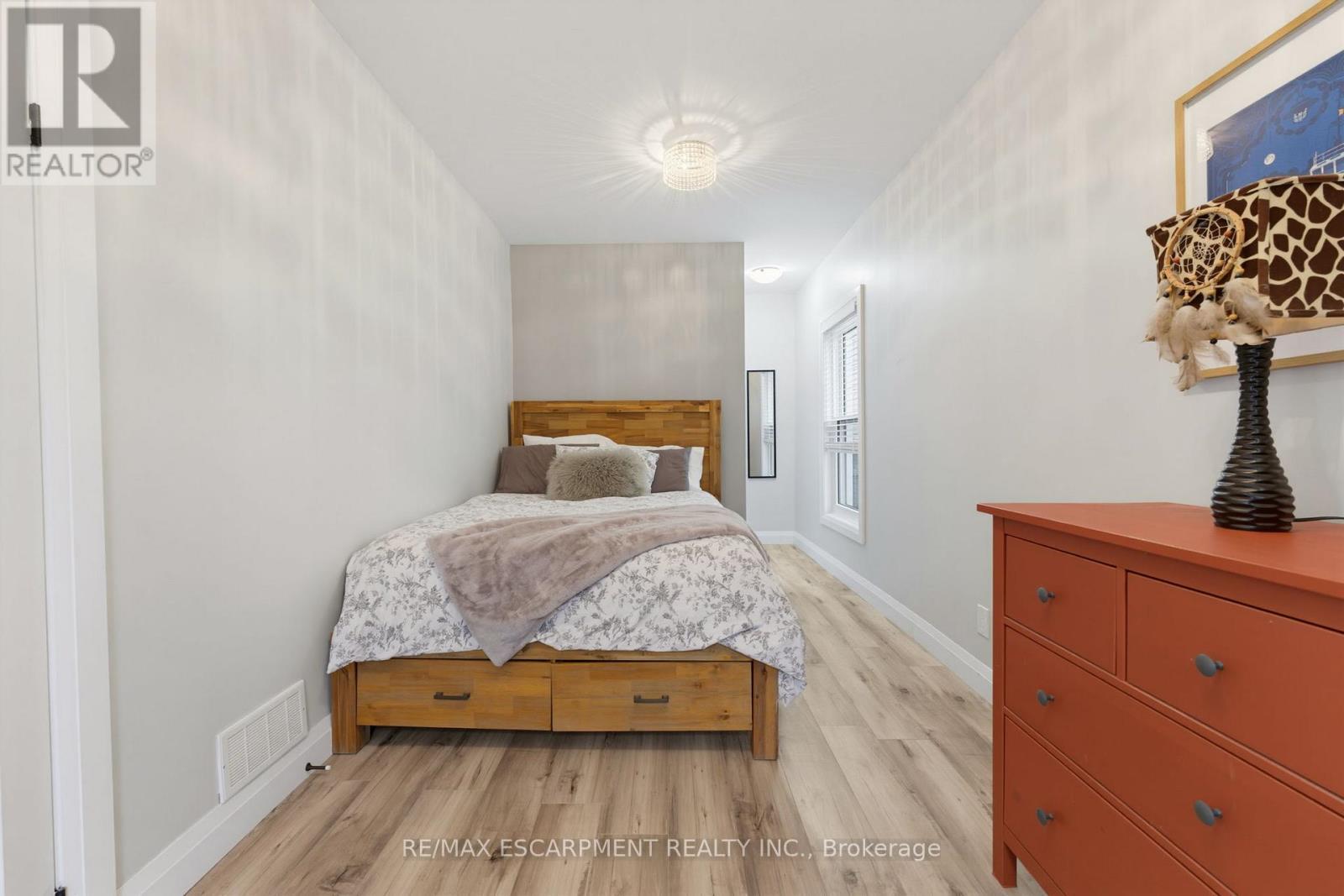 349 John Street N, Hamilton, ON