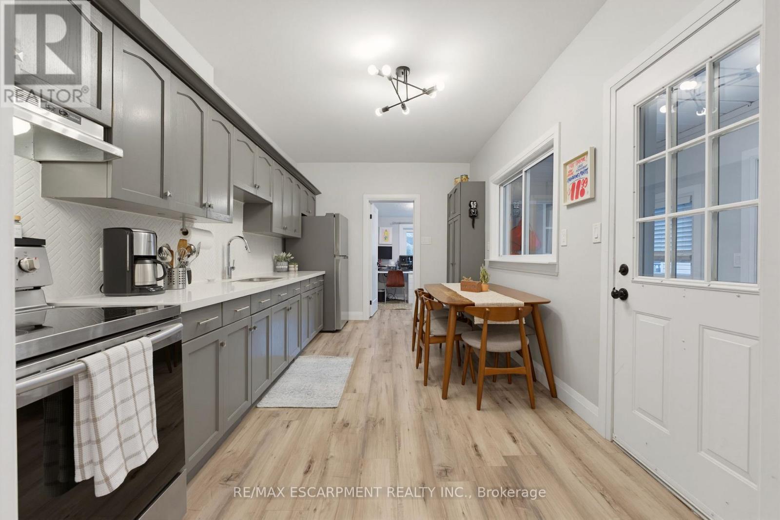 349 John Street N, Hamilton, ON
