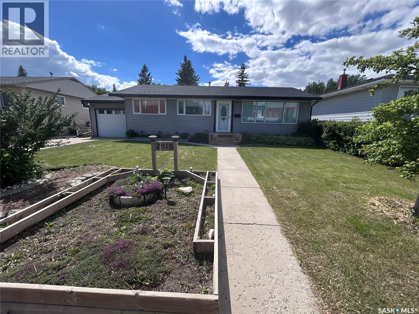2616 Clarence Avenue S, Saskatoon, SK