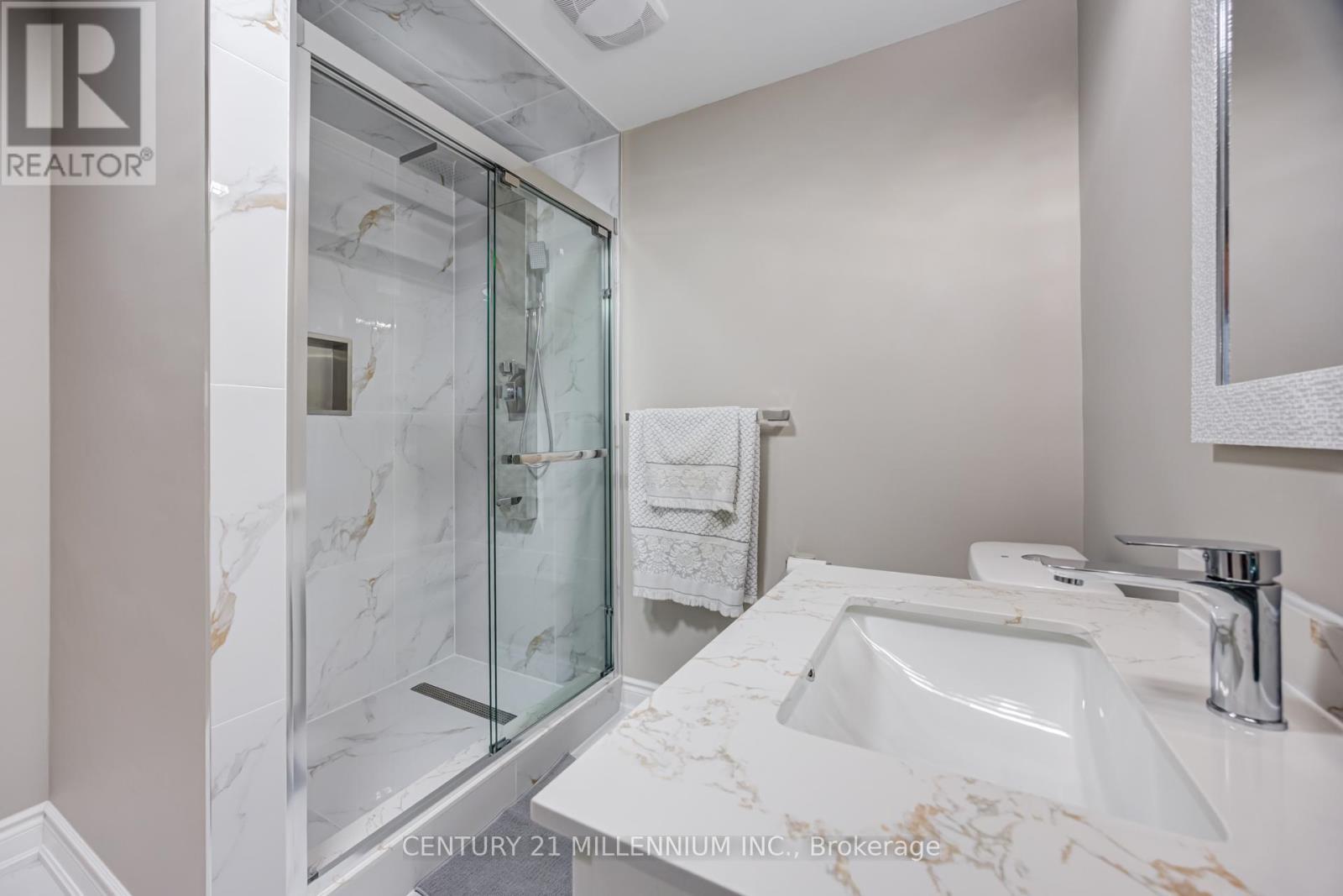 7 Bramoak Crescent, Brampton, ON