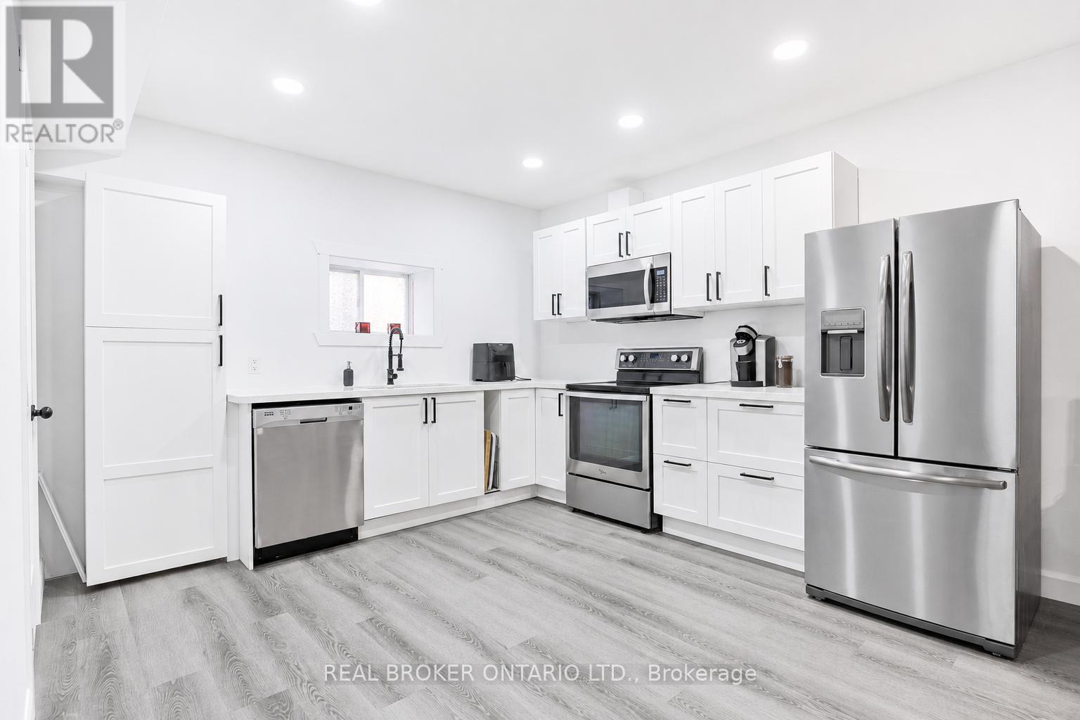 32 Black Willow Drive, Barrie, ON