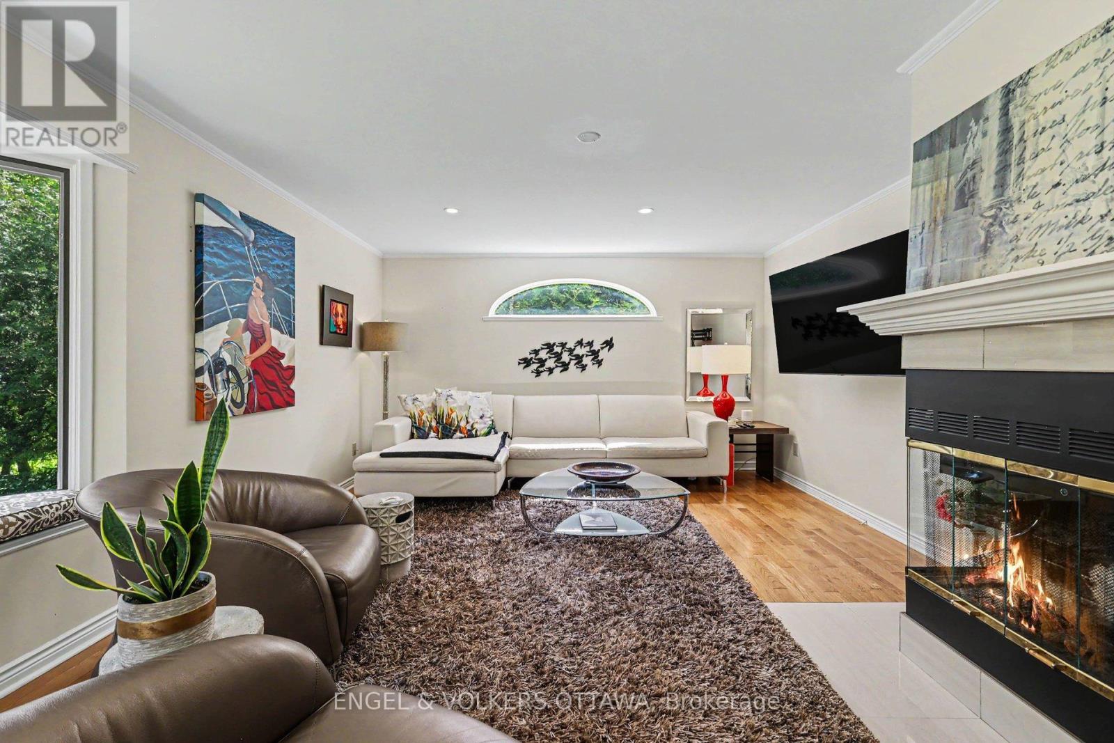 176 Sanford Avenue, Ottawa, ON