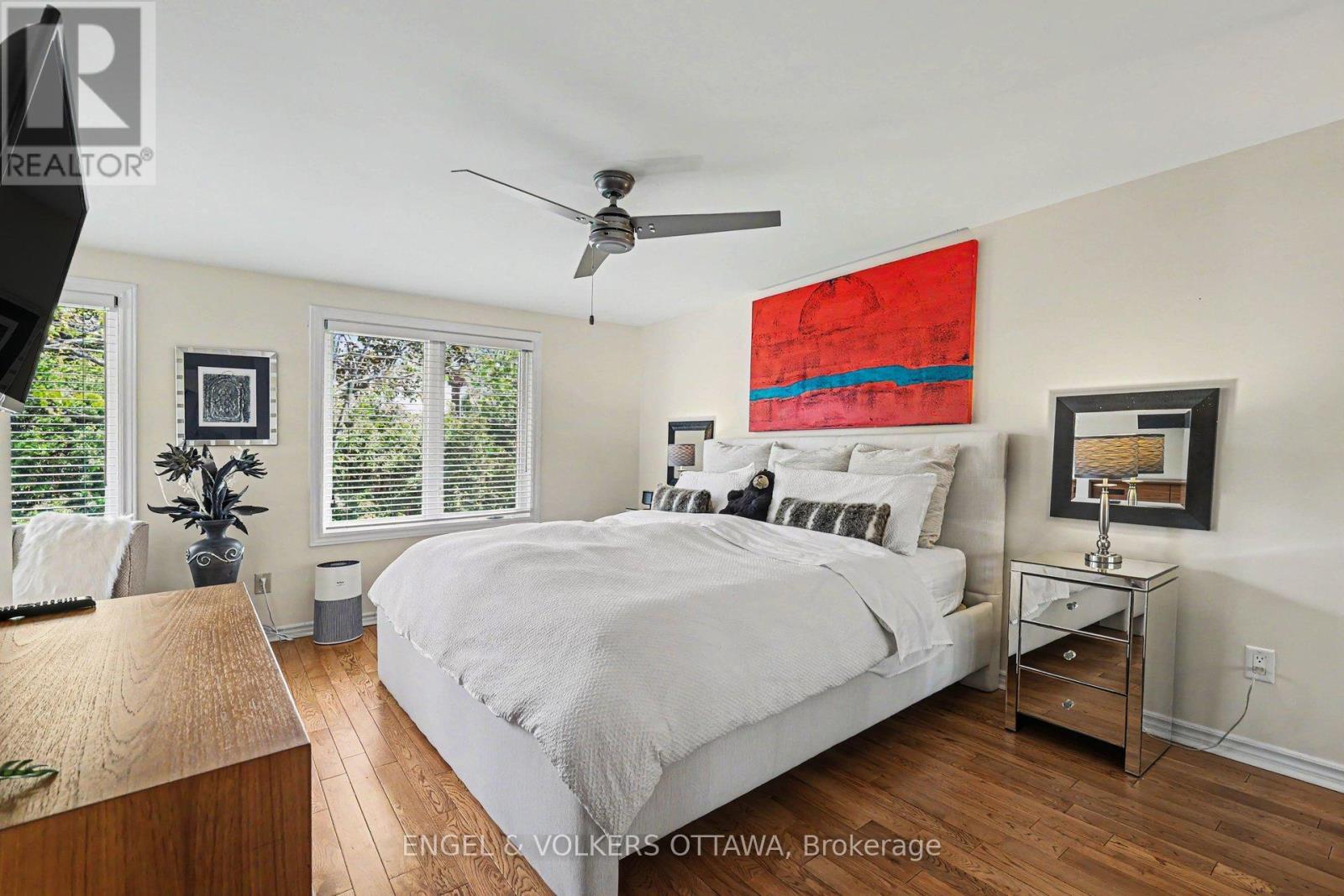 176 Sanford Avenue, Ottawa, ON