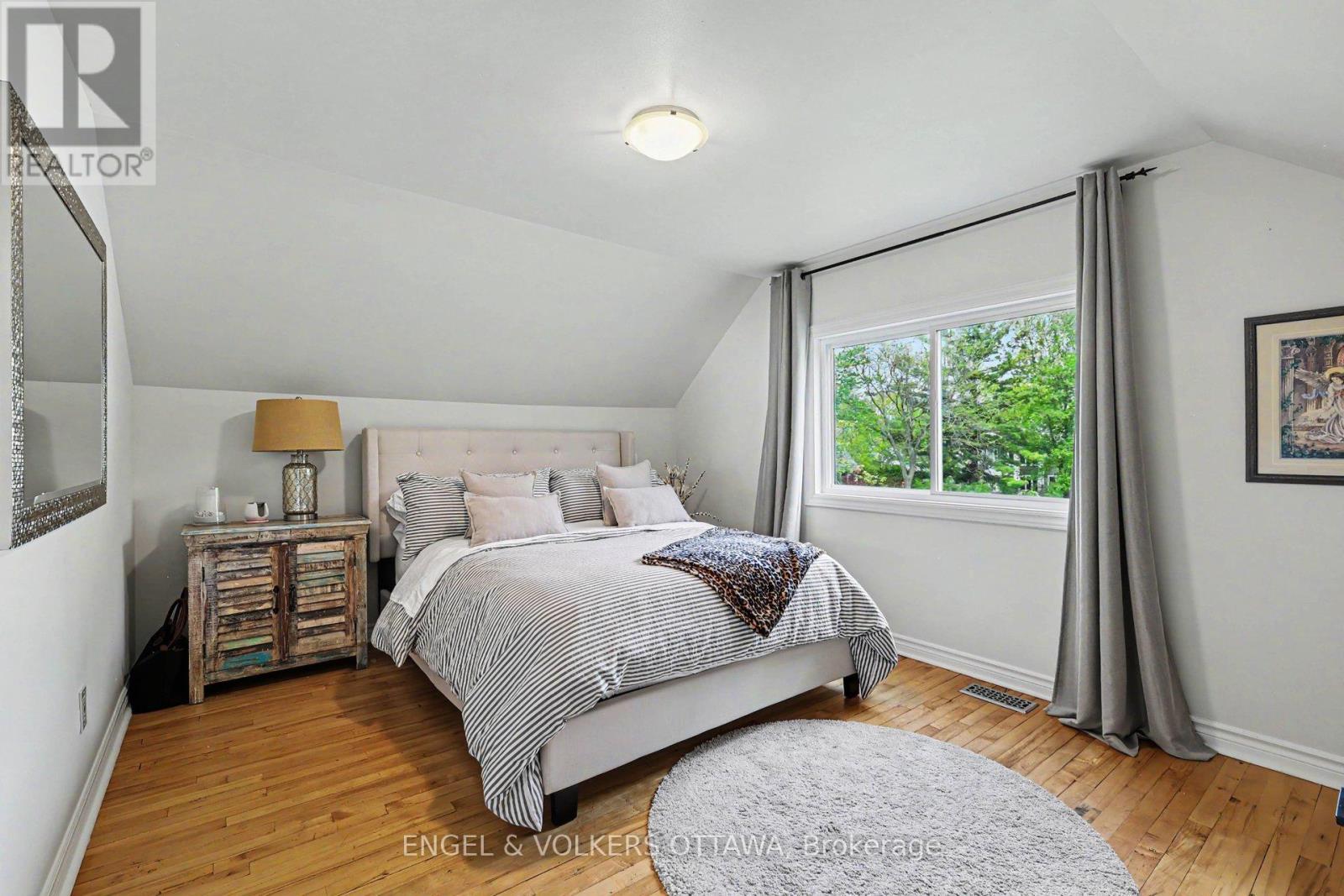 176 Sanford Avenue, Ottawa, ON