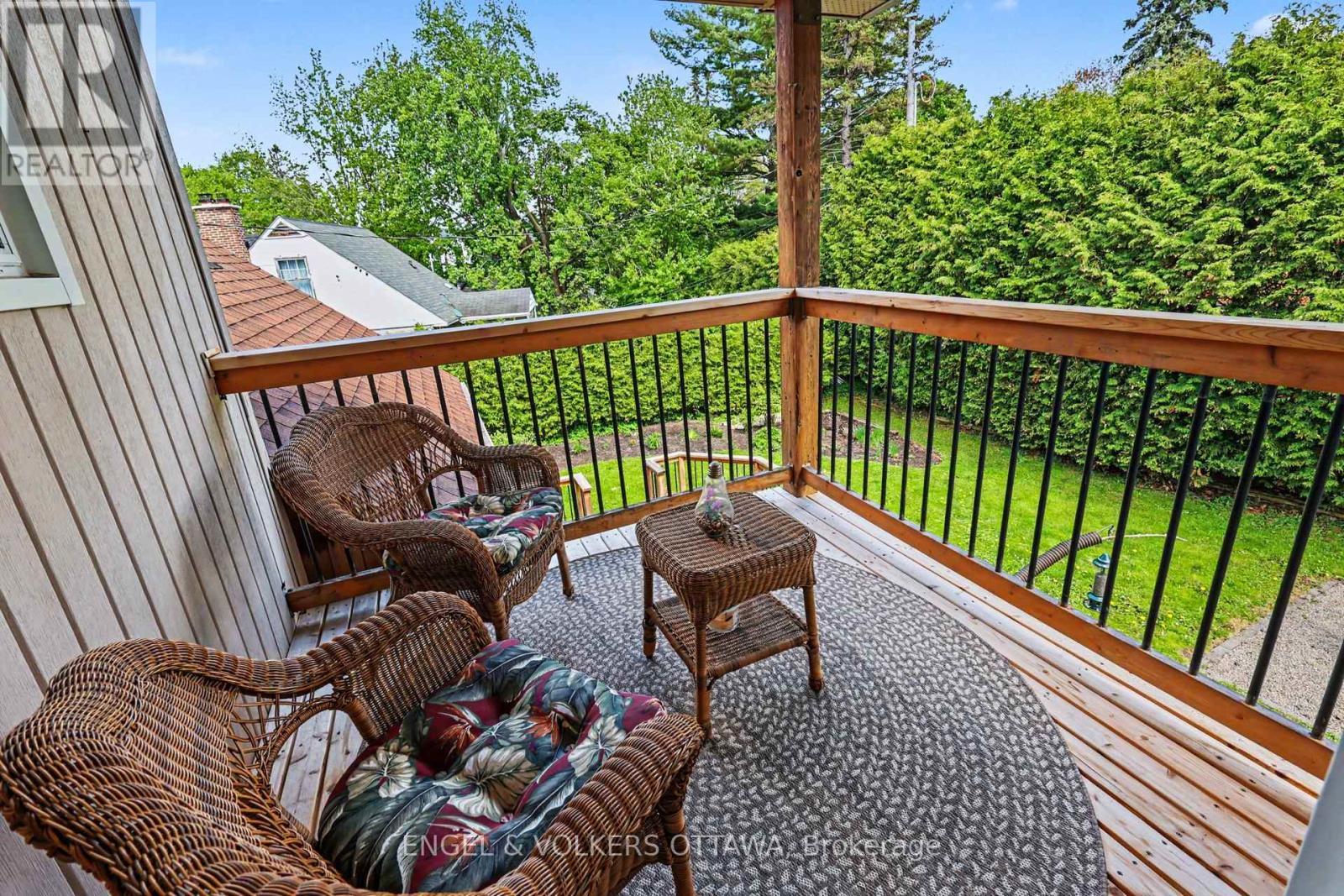 176 Sanford Avenue, Ottawa, ON
