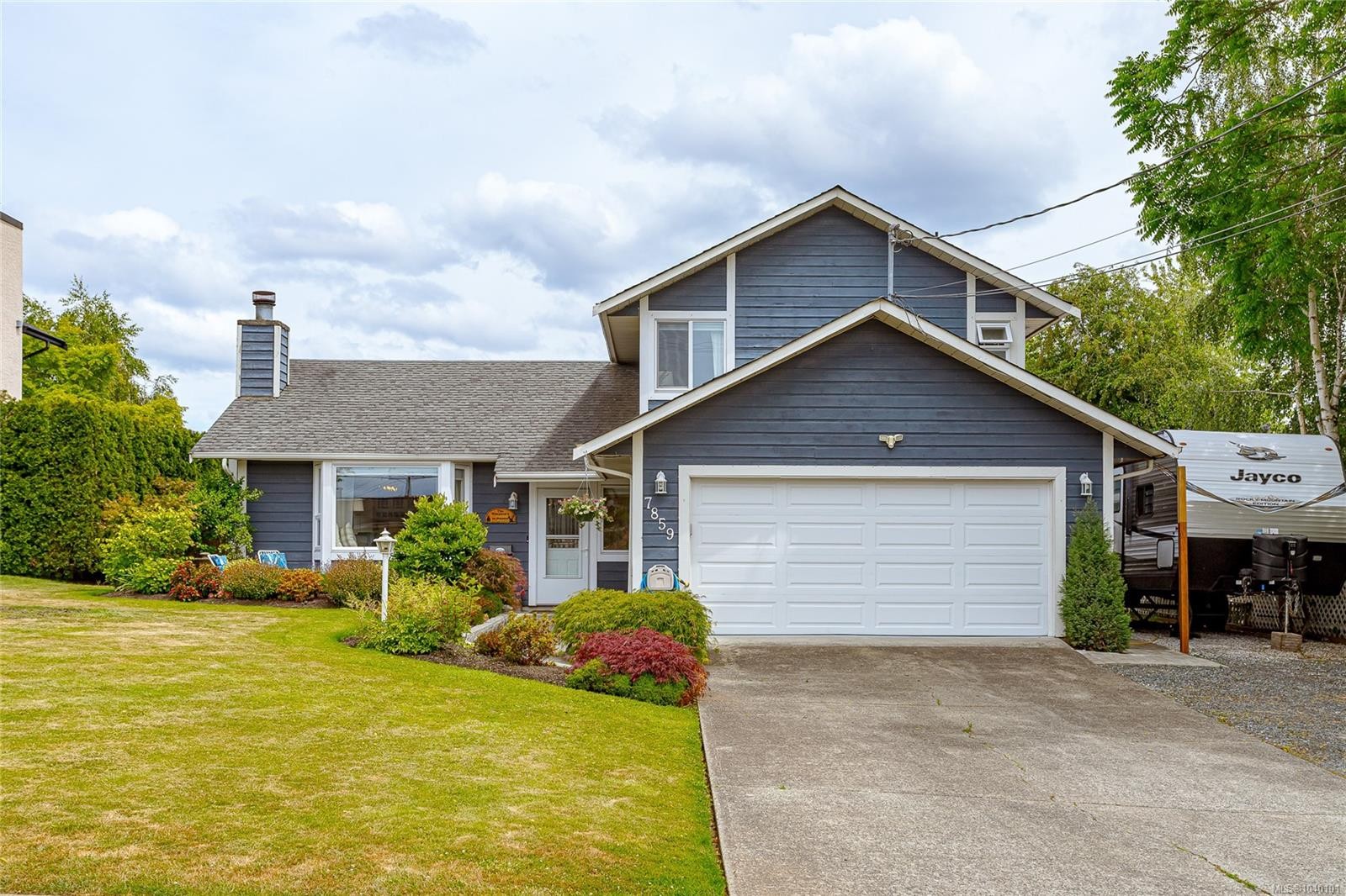 7859 Simpson Rd, Central Saanich, BC
