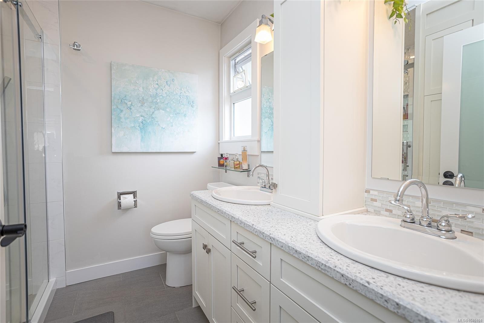 7859 Simpson Rd, Central Saanich, BC