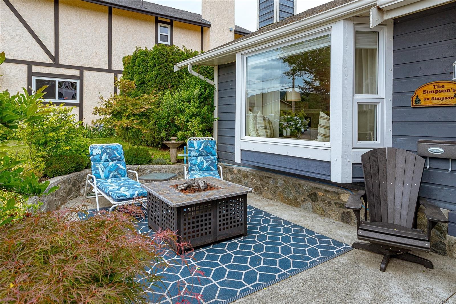 7859 Simpson Rd, Central Saanich, BC