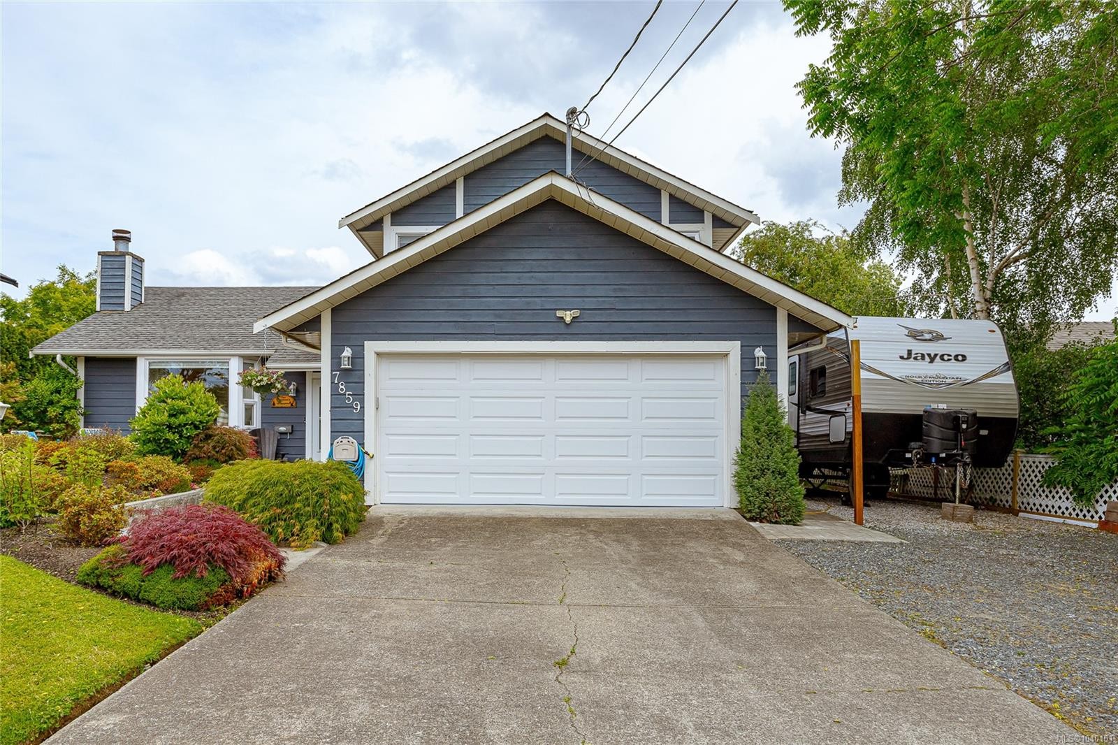 7859 Simpson Rd, Central Saanich, BC
