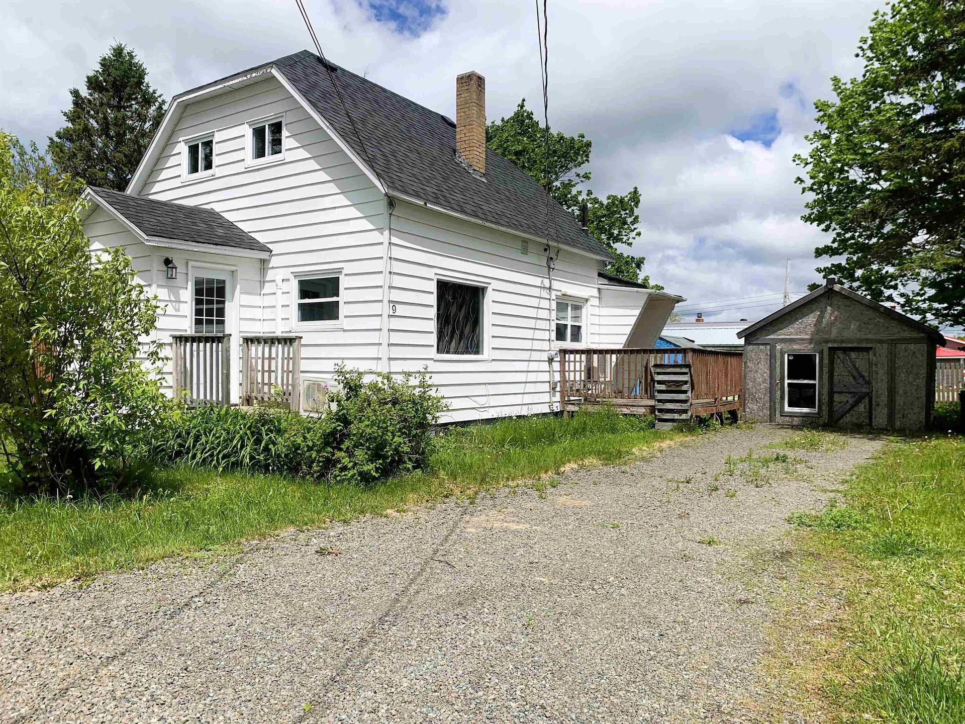 9 Clarke Street, Springhill, NS