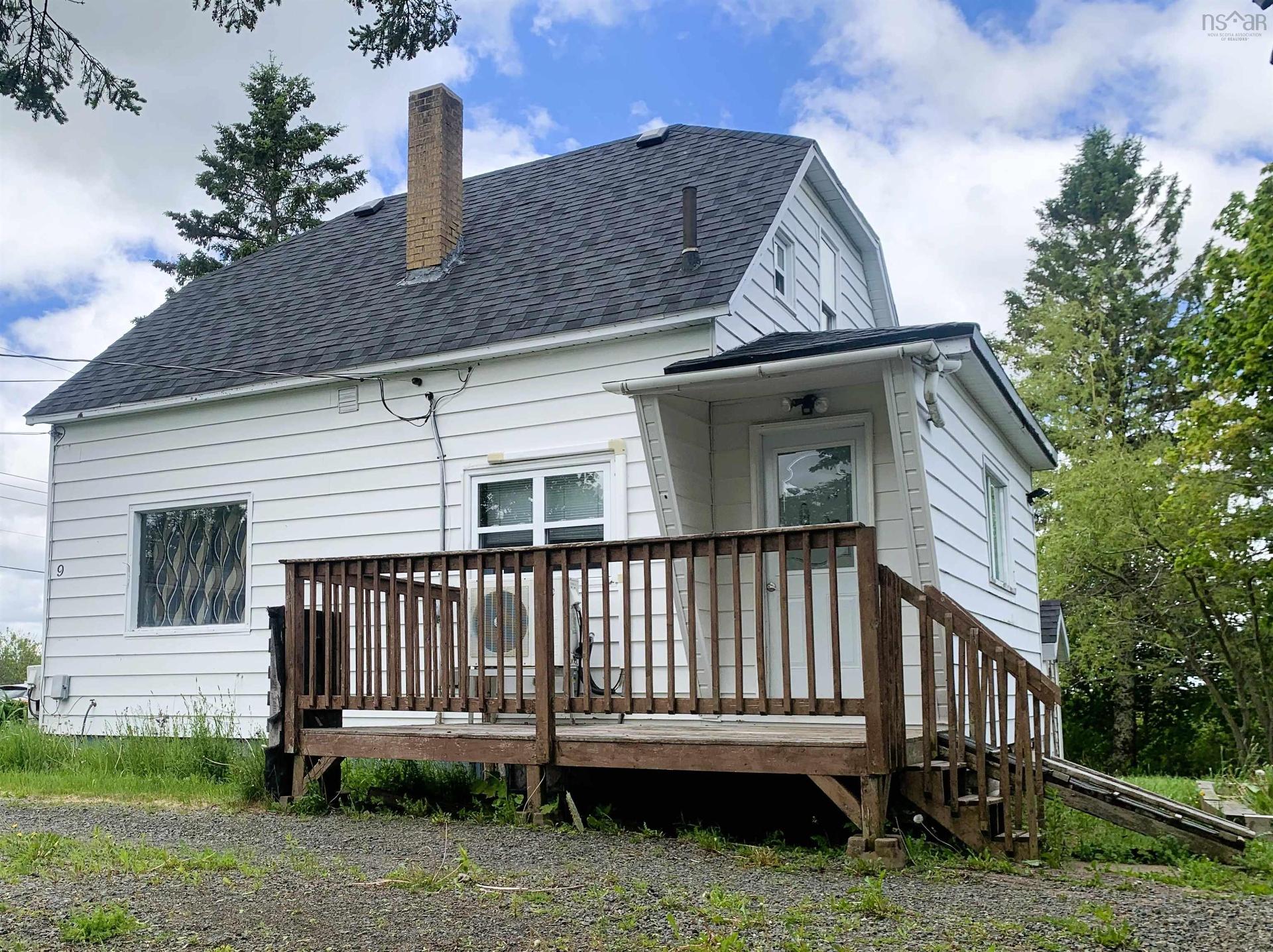 9 Clarke Street, Springhill, NS