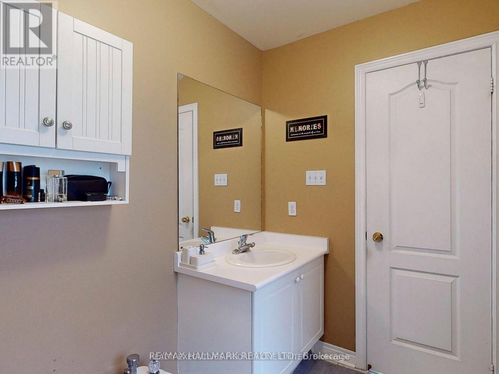 19 Rusty Trail, Vaughan, ON - Indoor