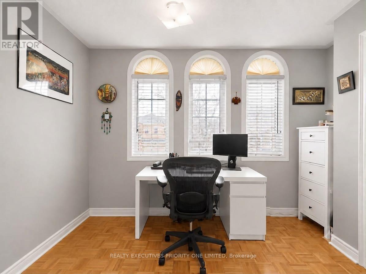 19 Rusty Trail, Vaughan, ON - Indoor Photo Showing Office