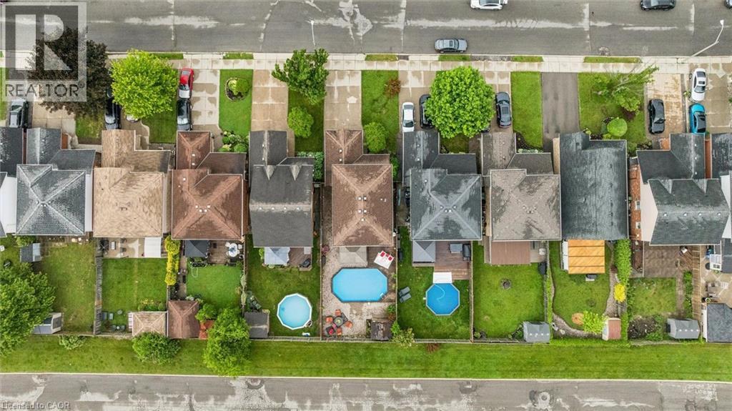 Aerial perspective showcasing multiple residential properties - 817 Acadia Drive, Hamilton, ON - Other