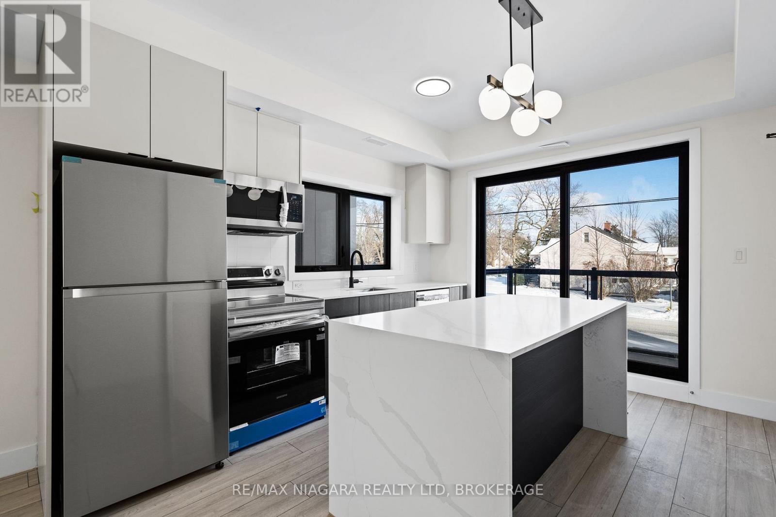 209 - 7277 Wilson Crescent, Niagara Falls (Oldfield), ON