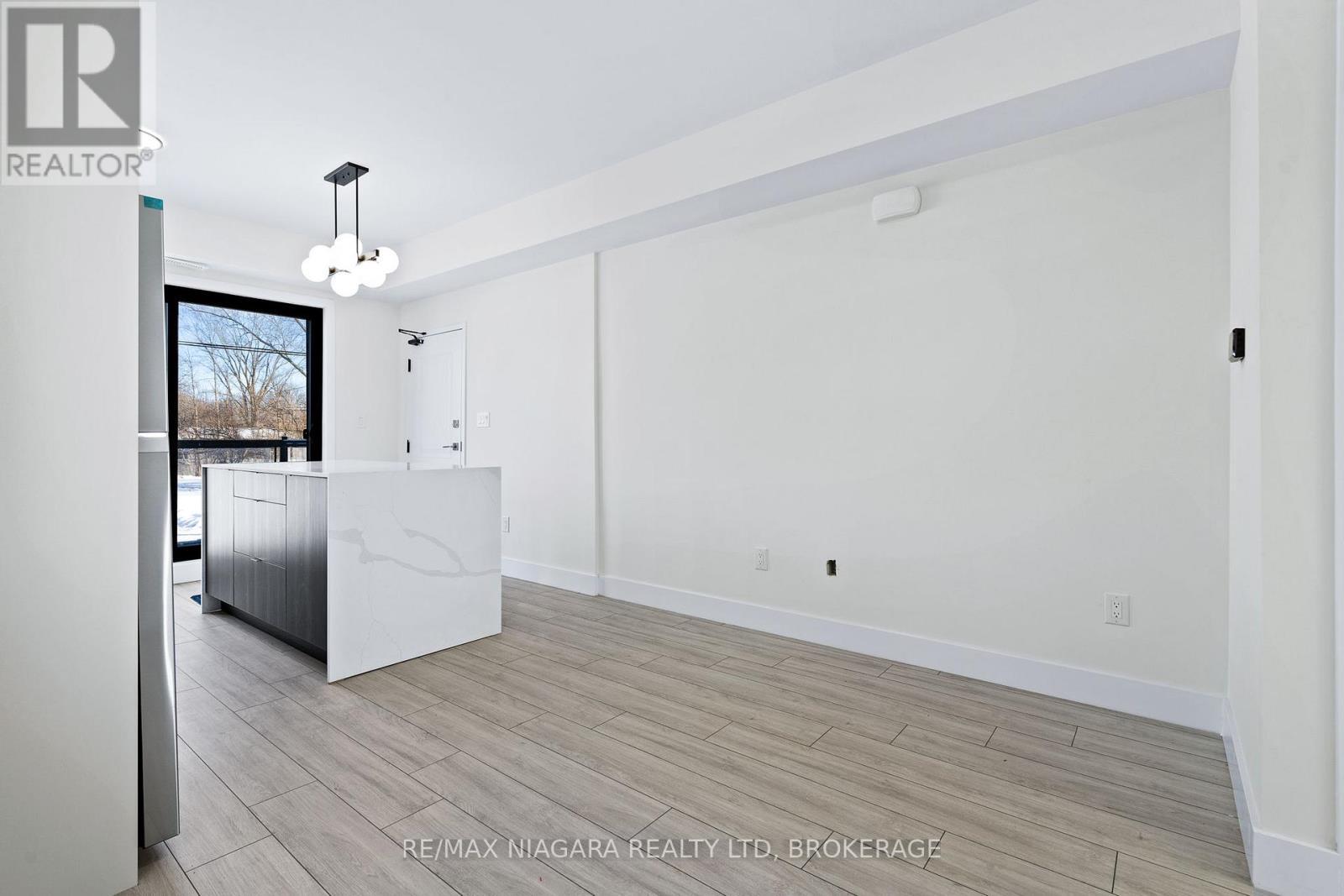 209 - 7277 Wilson Crescent, Niagara Falls (Oldfield), ON