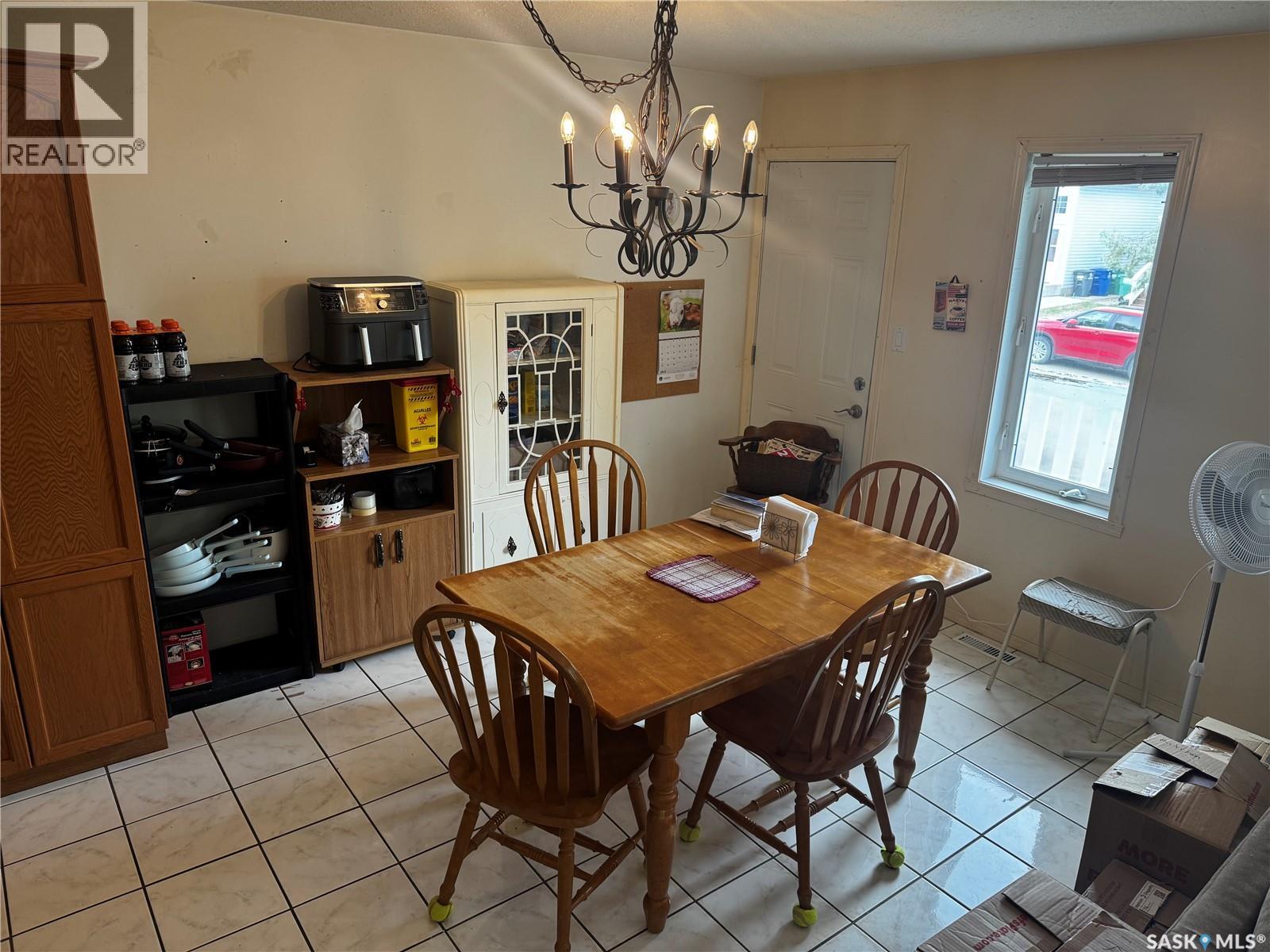233 Lochrie Crescent, Saskatoon, SK