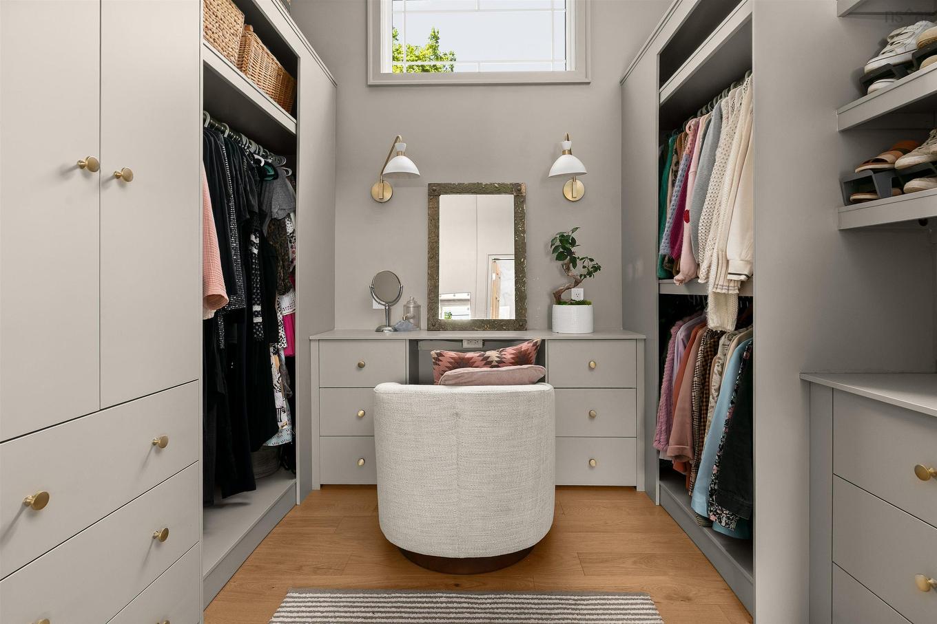 1630 Vernon Street, Halifax, NS - Indoor