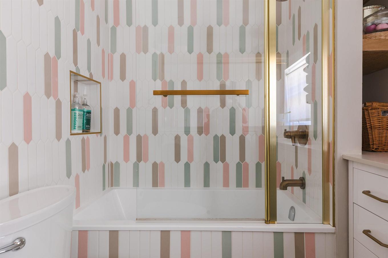 1630 Vernon Street, Halifax, NS - Indoor Photo Showing Bathroom