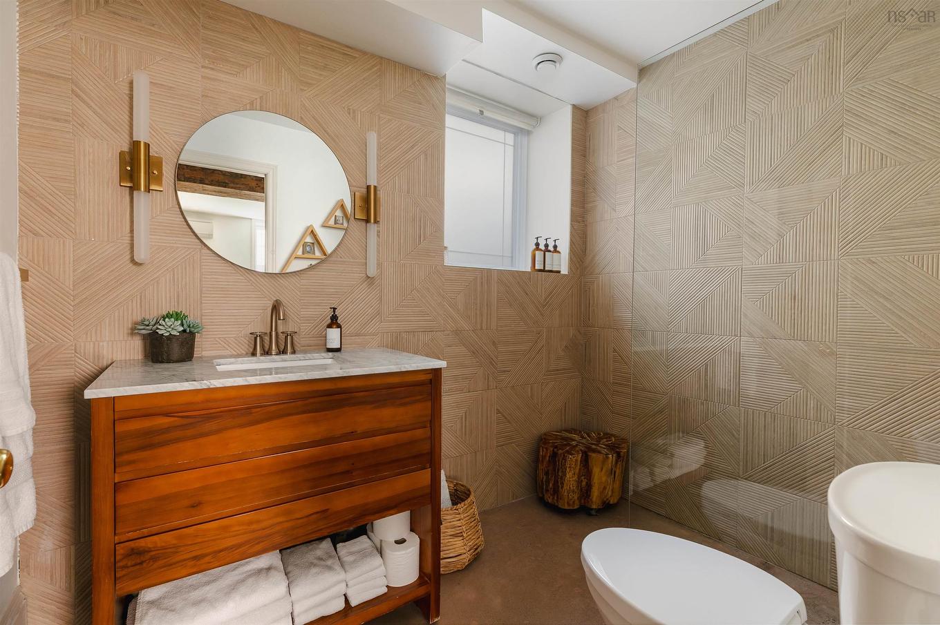 1630 Vernon Street, Halifax, NS - Indoor Photo Showing Bathroom