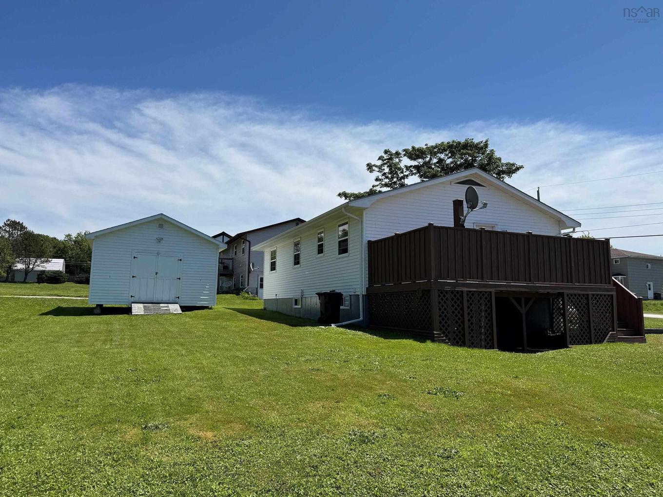 38 Hibernia Street, Yarmouth, NS - Outdoor