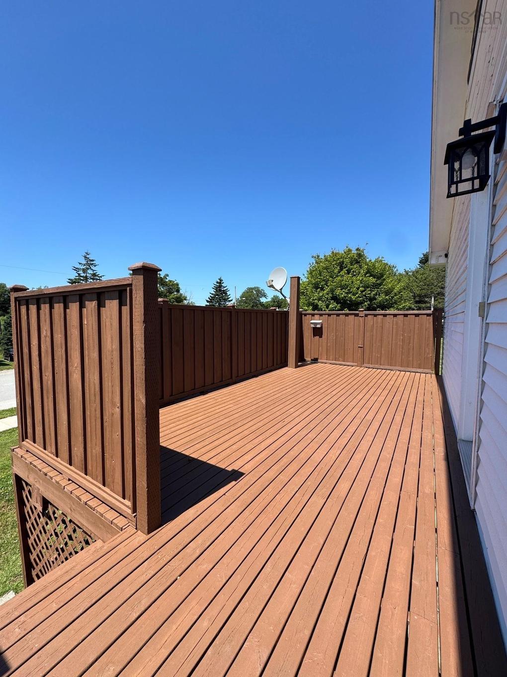 38 Hibernia Street, Yarmouth, NS - Outdoor