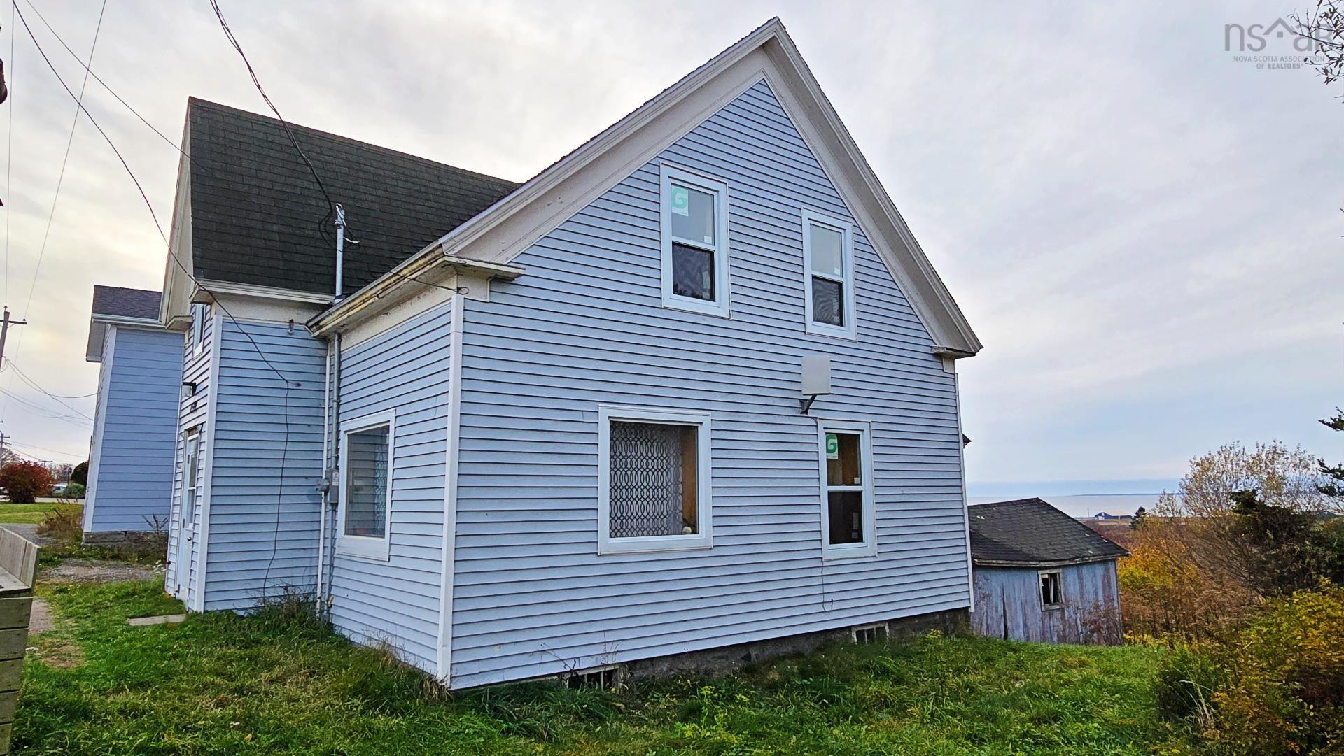 8599 Highway 1, Meteghan Centre, NS