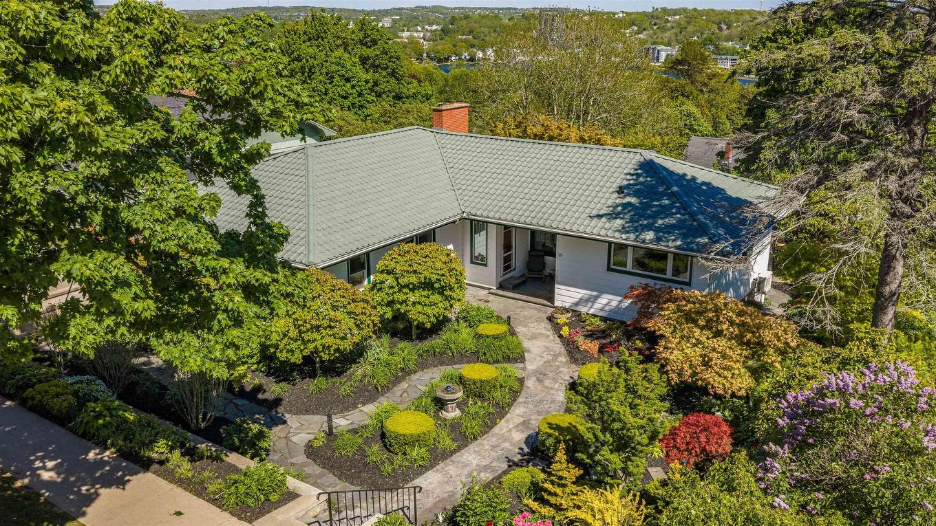15 Lakeview Avenue, Dartmouth, NS