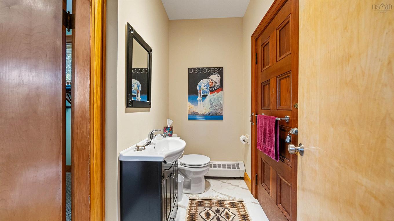15 Lakeview Avenue, Dartmouth, NS