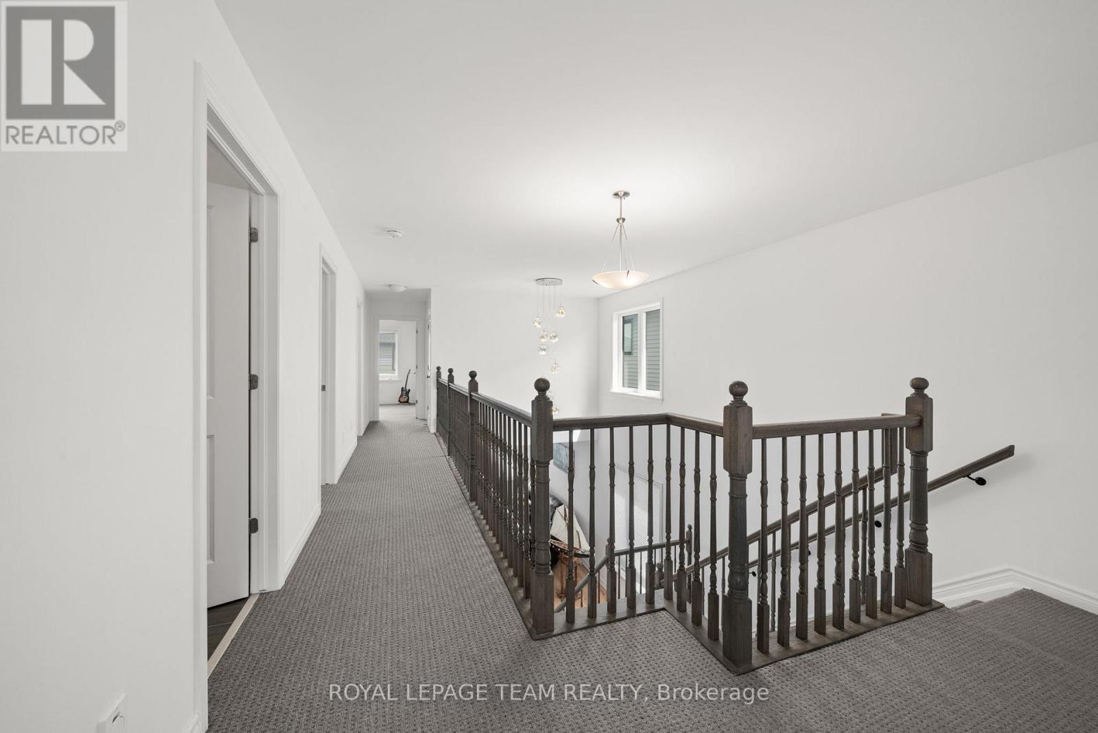 Hallway Open to Below - 41 Whooping Crane Ridge, Ottawa, ON