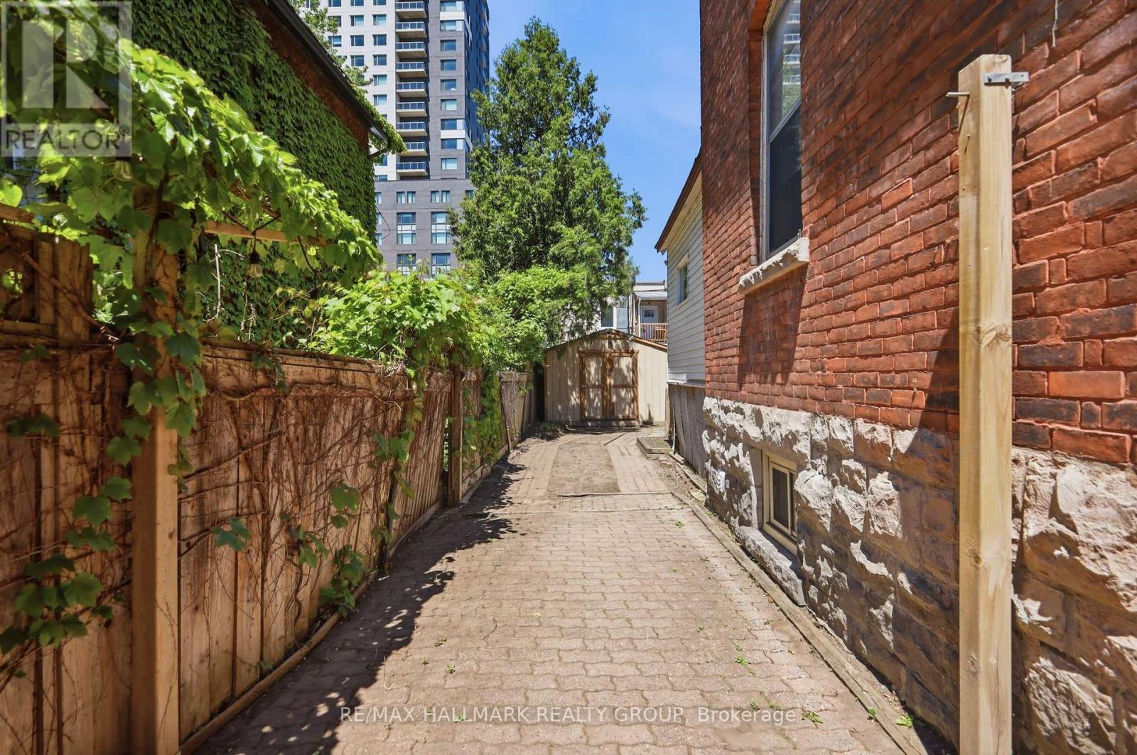 419 Besserer Street, Ottawa, ON