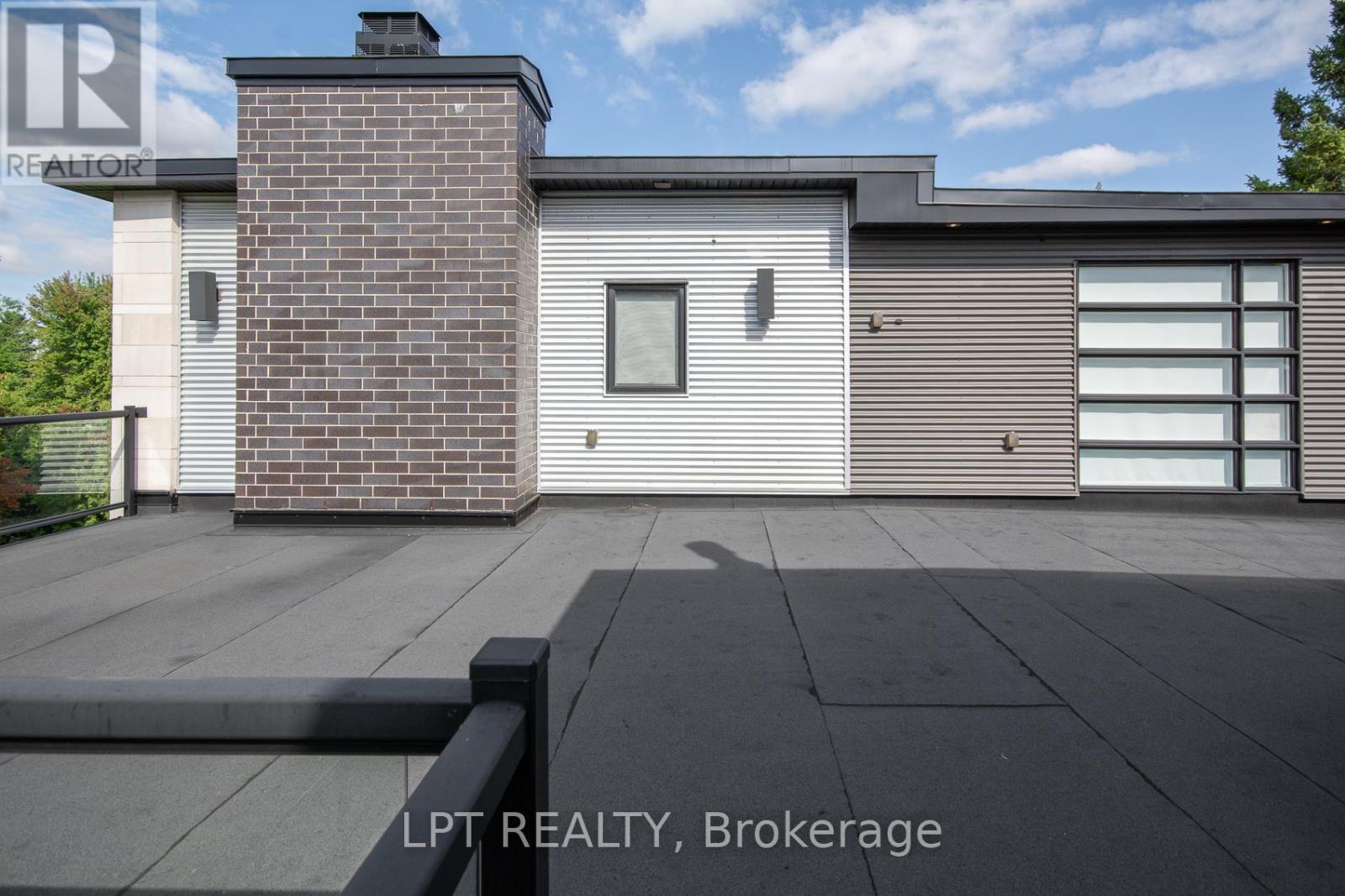 847 Walkley Road, Ottawa, ON