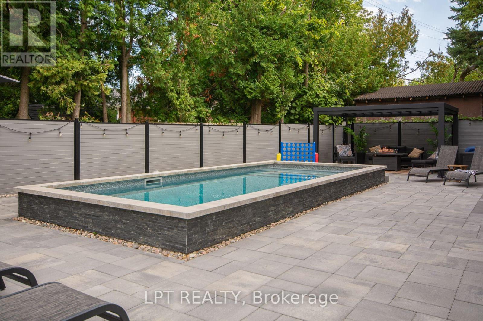 847 Walkley Road, Ottawa, ON