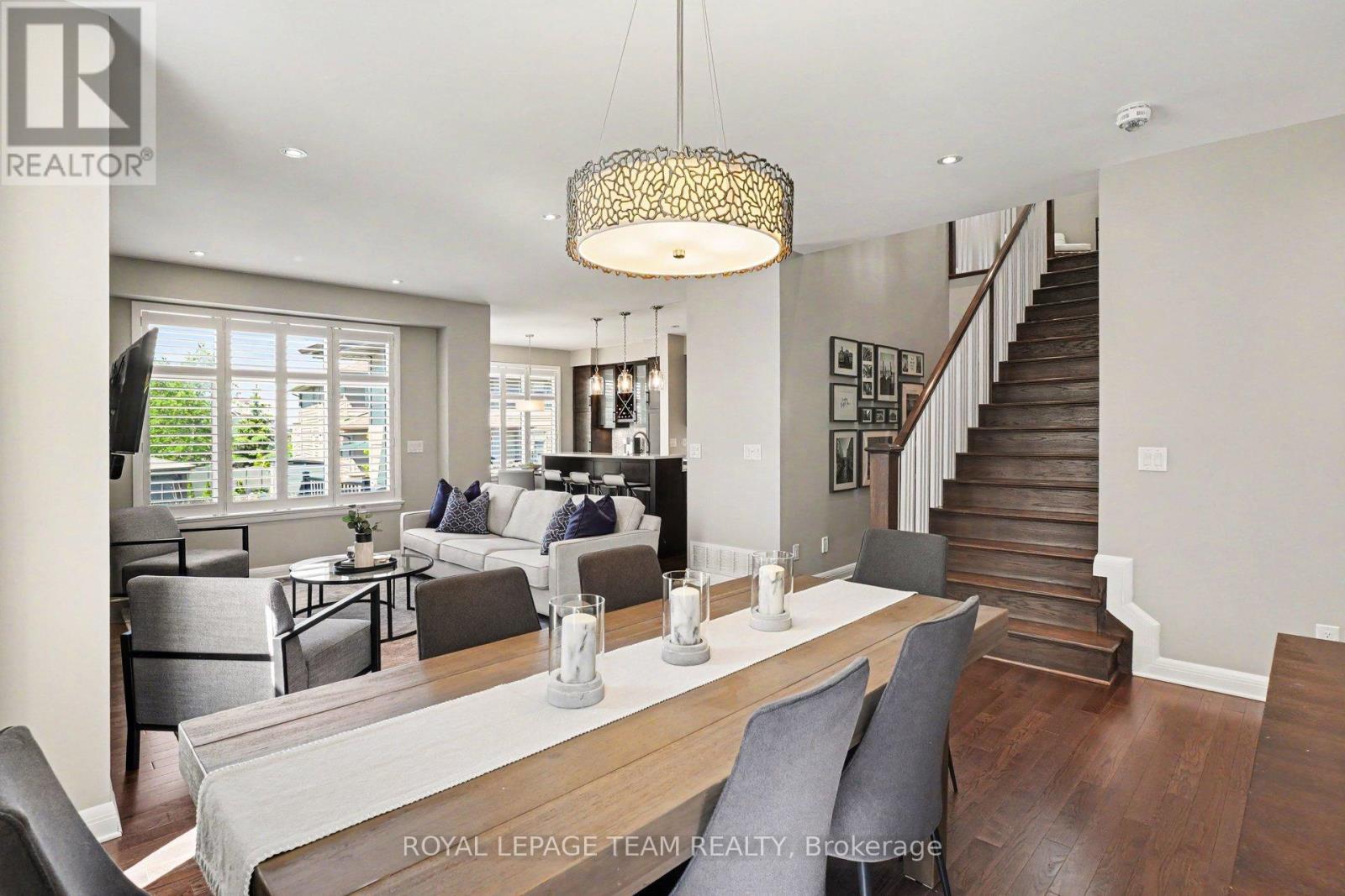 330 Devonian Way, Ottawa, ON