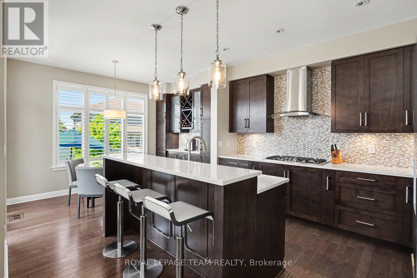 330 Devonian Way, Ottawa, ON