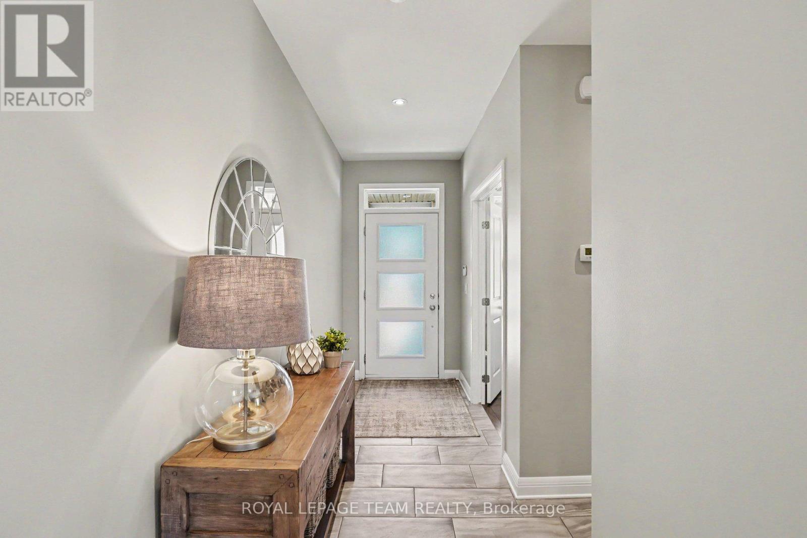 330 Devonian Way, Ottawa, ON