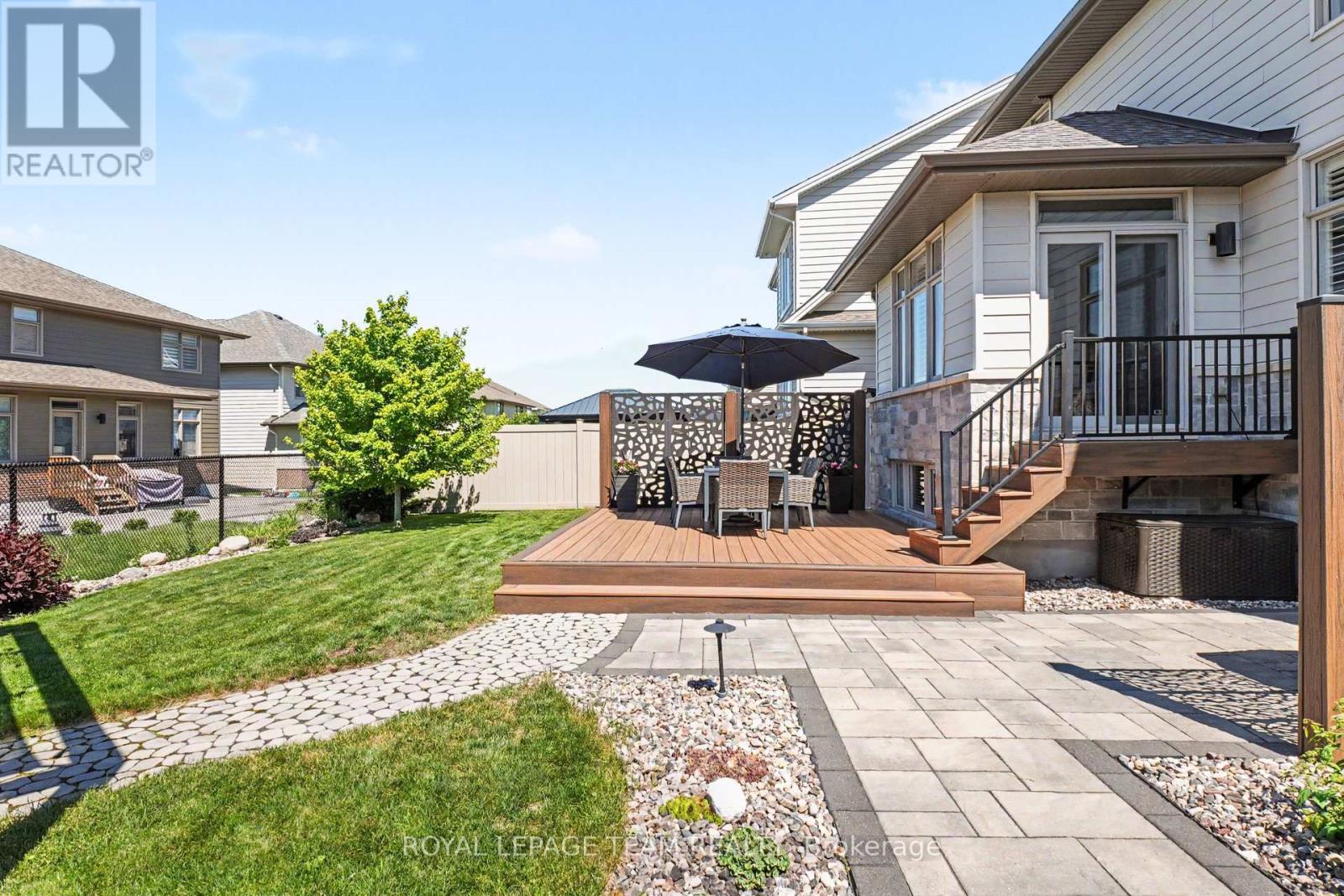 330 Devonian Way, Ottawa, ON