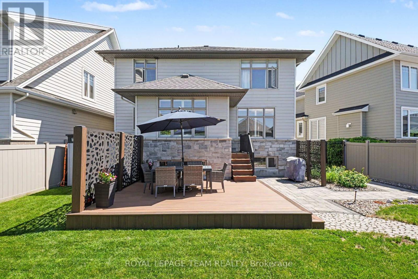 330 Devonian Way, Ottawa, ON