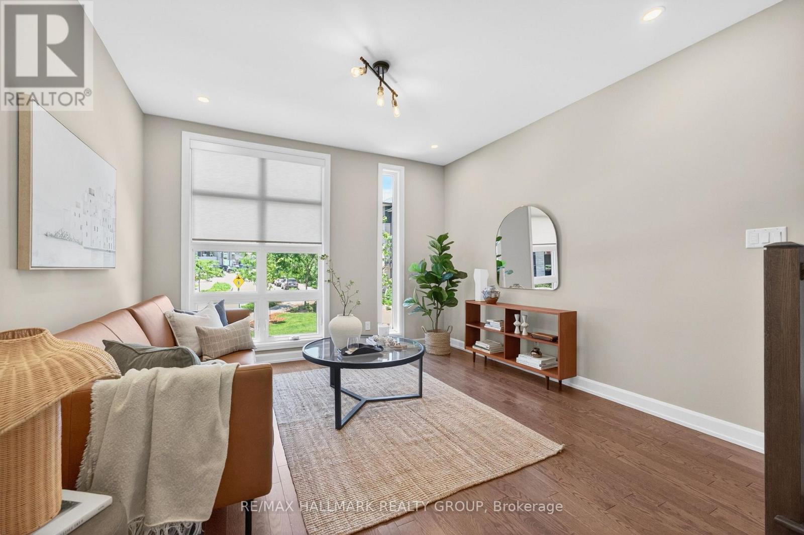 95 Oblats Avenue, Ottawa, ON
