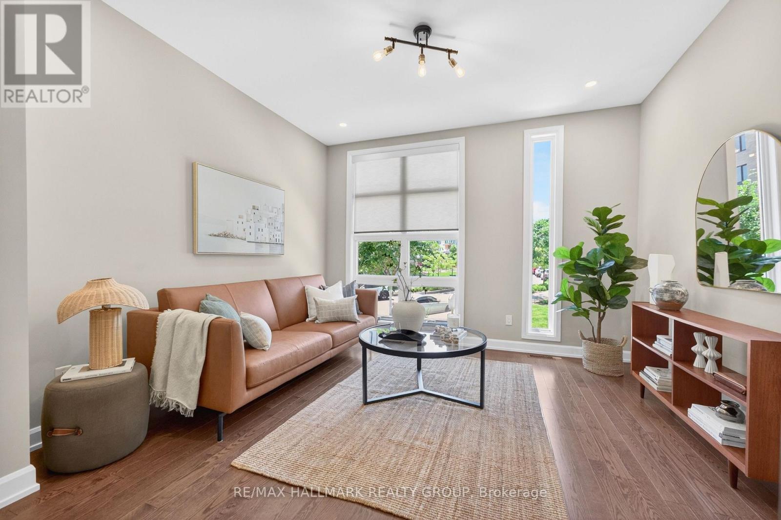 95 Oblats Avenue, Ottawa, ON