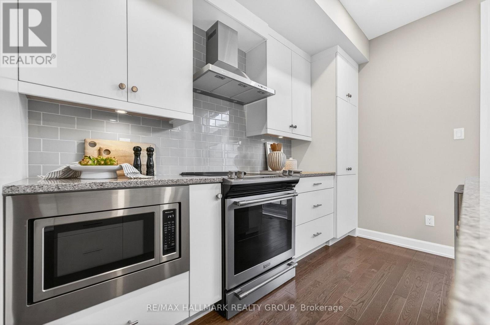 95 Oblats Avenue, Ottawa, ON