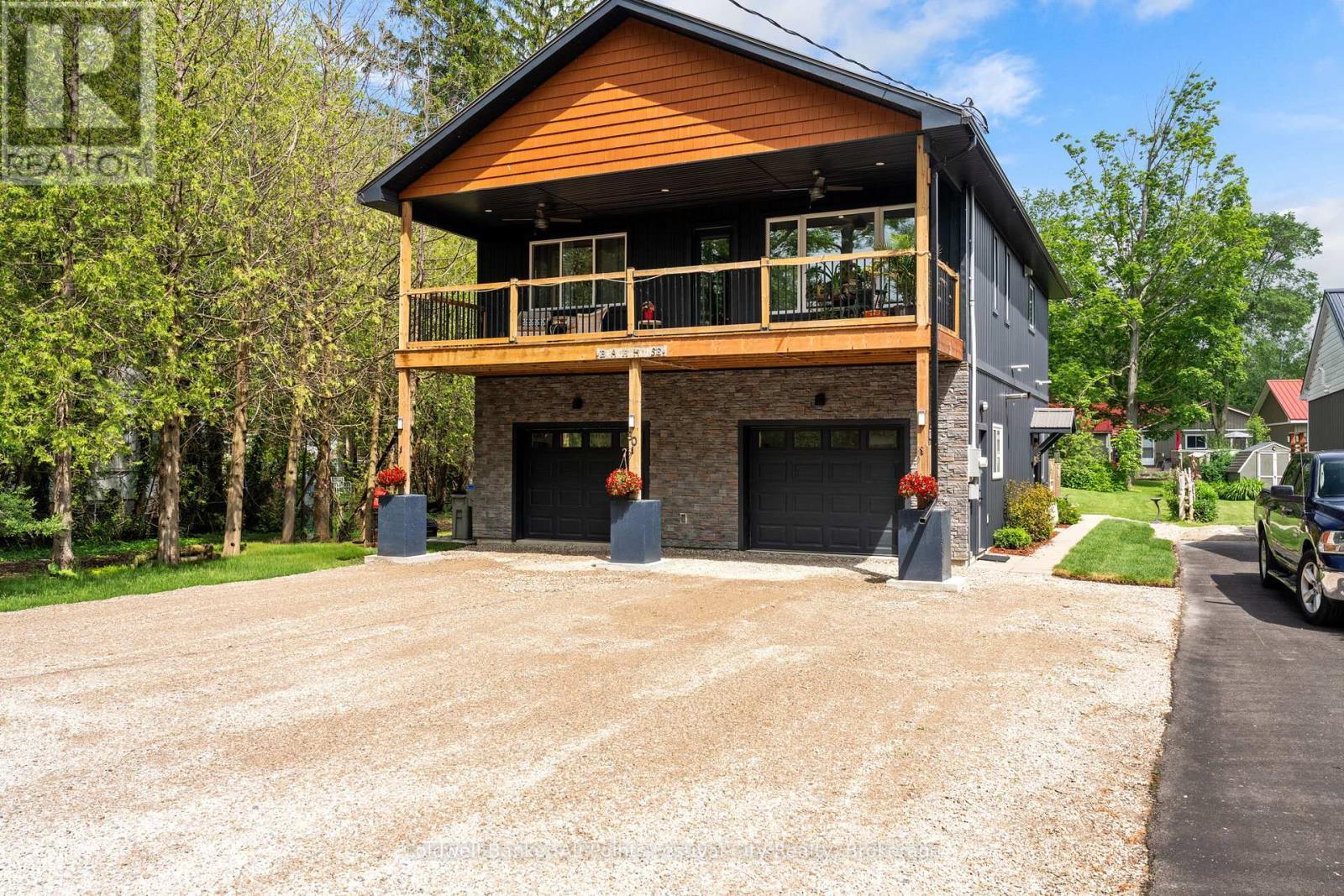 30 Bluewater Drive, Central Huron (Goderich), ON