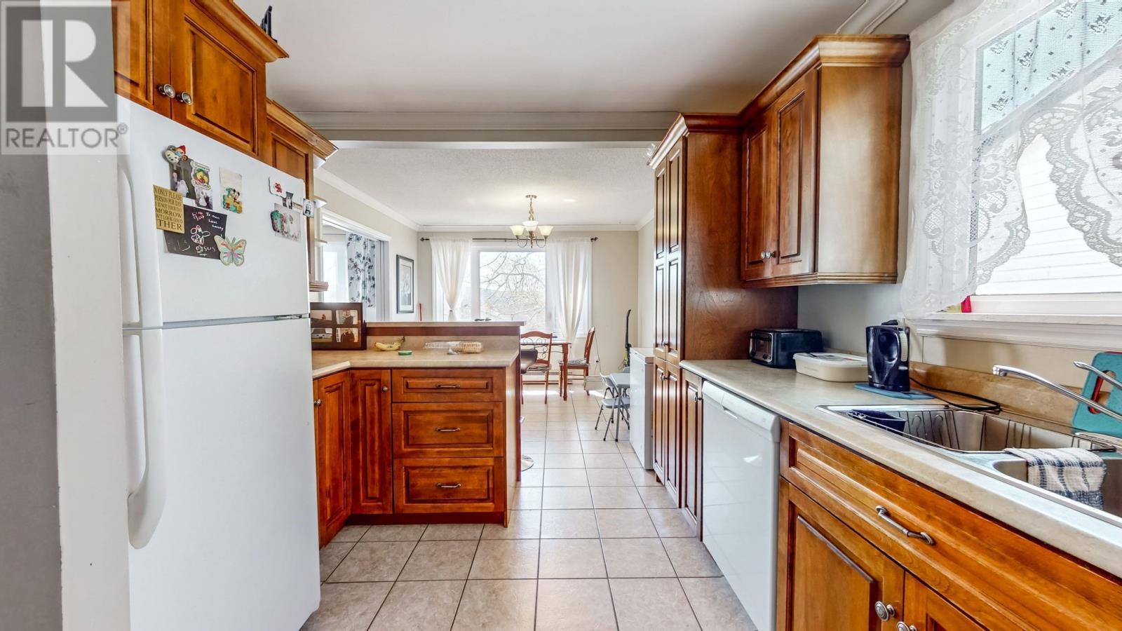 Dining from kitchen - 52 Canada Drive, St. John'S, NL