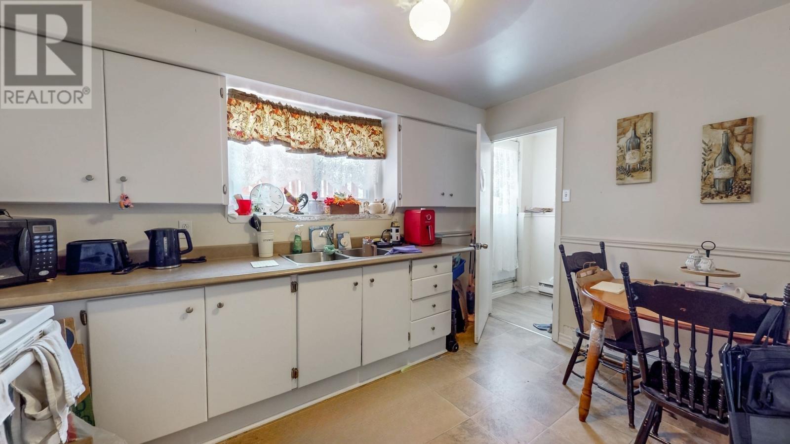Basement apartment kitchen tidy - 52 Canada Drive, St. John'S, NL