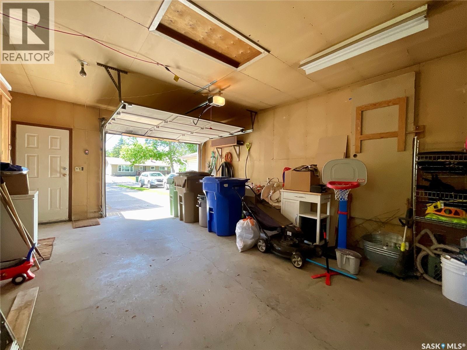 85 Bobolink Bay, Regina, SK