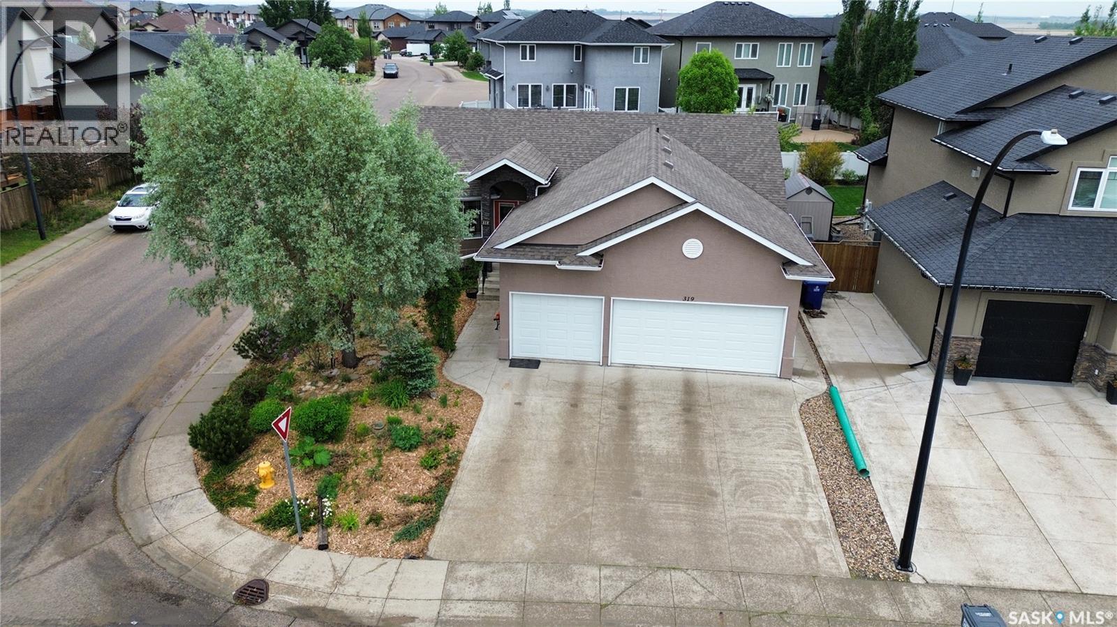 319 Stefaniuk Crescent, Saskatoon, SK