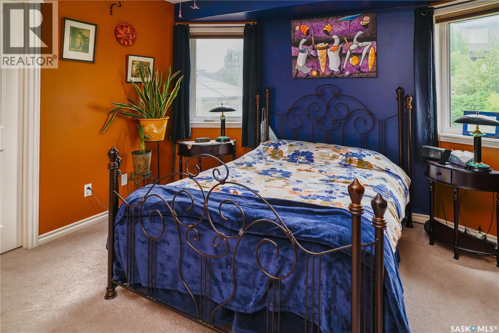 319 Stefaniuk Crescent, Saskatoon, SK