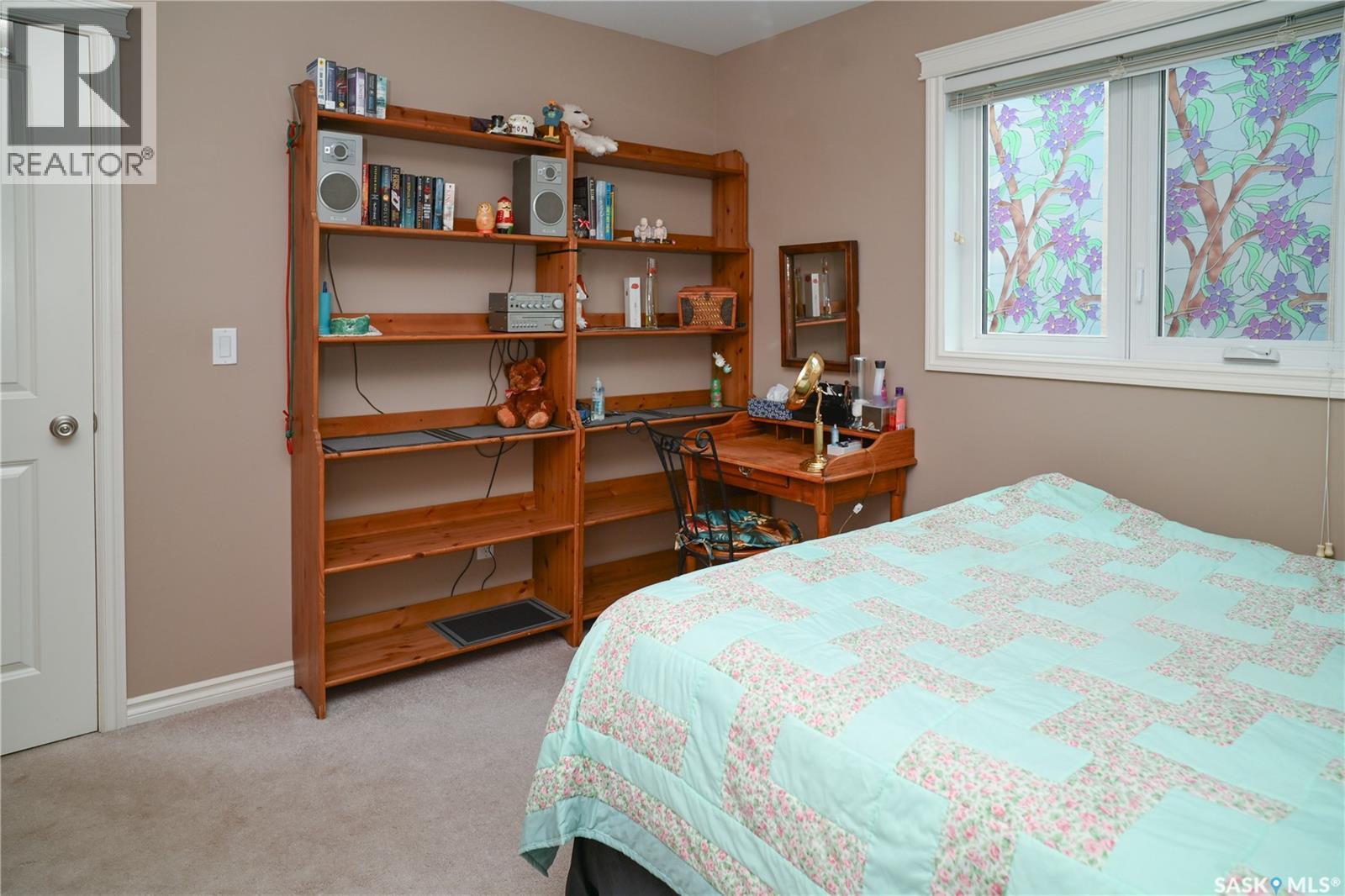 319 Stefaniuk Crescent, Saskatoon, SK