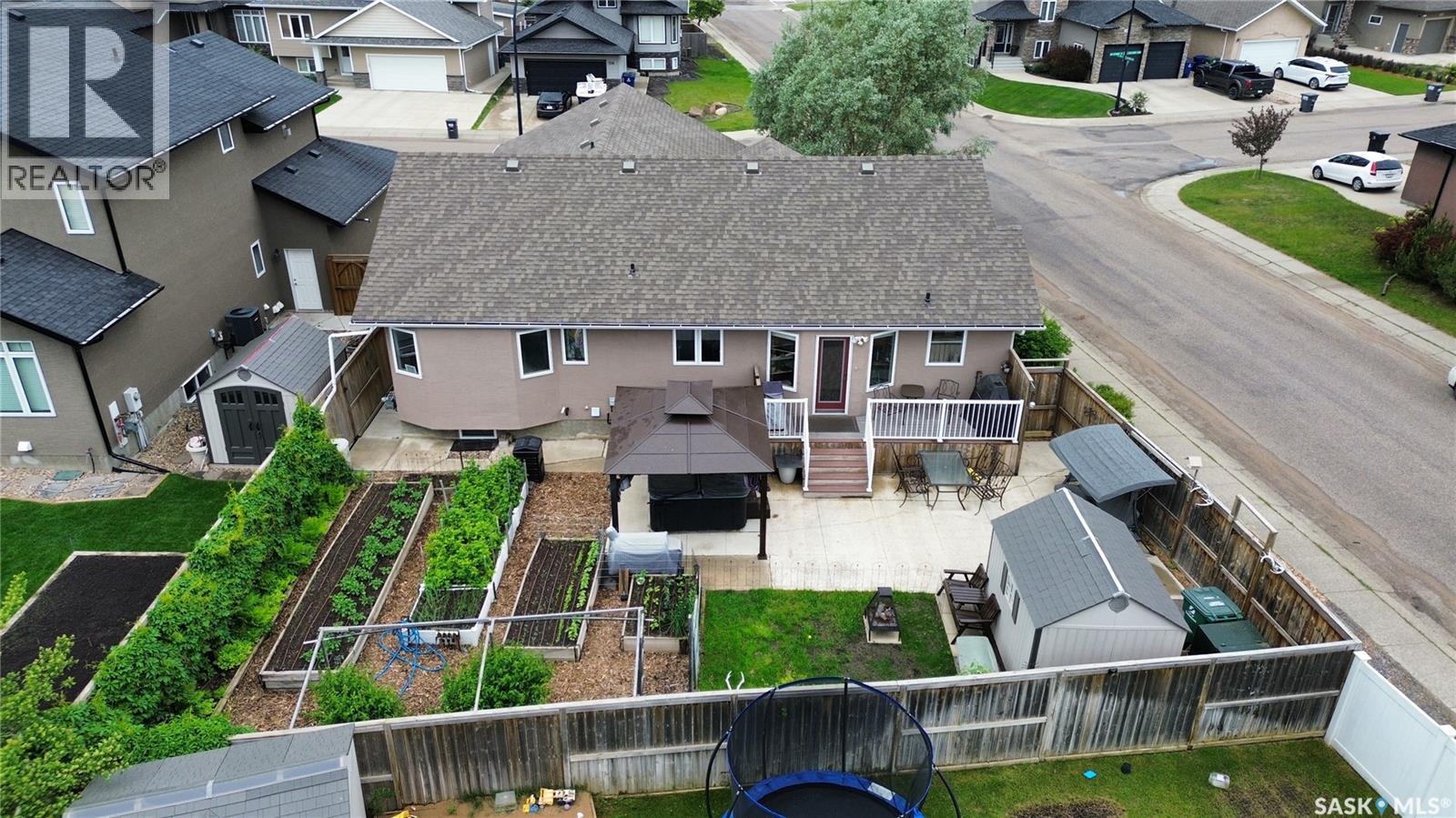 319 Stefaniuk Crescent, Saskatoon, SK